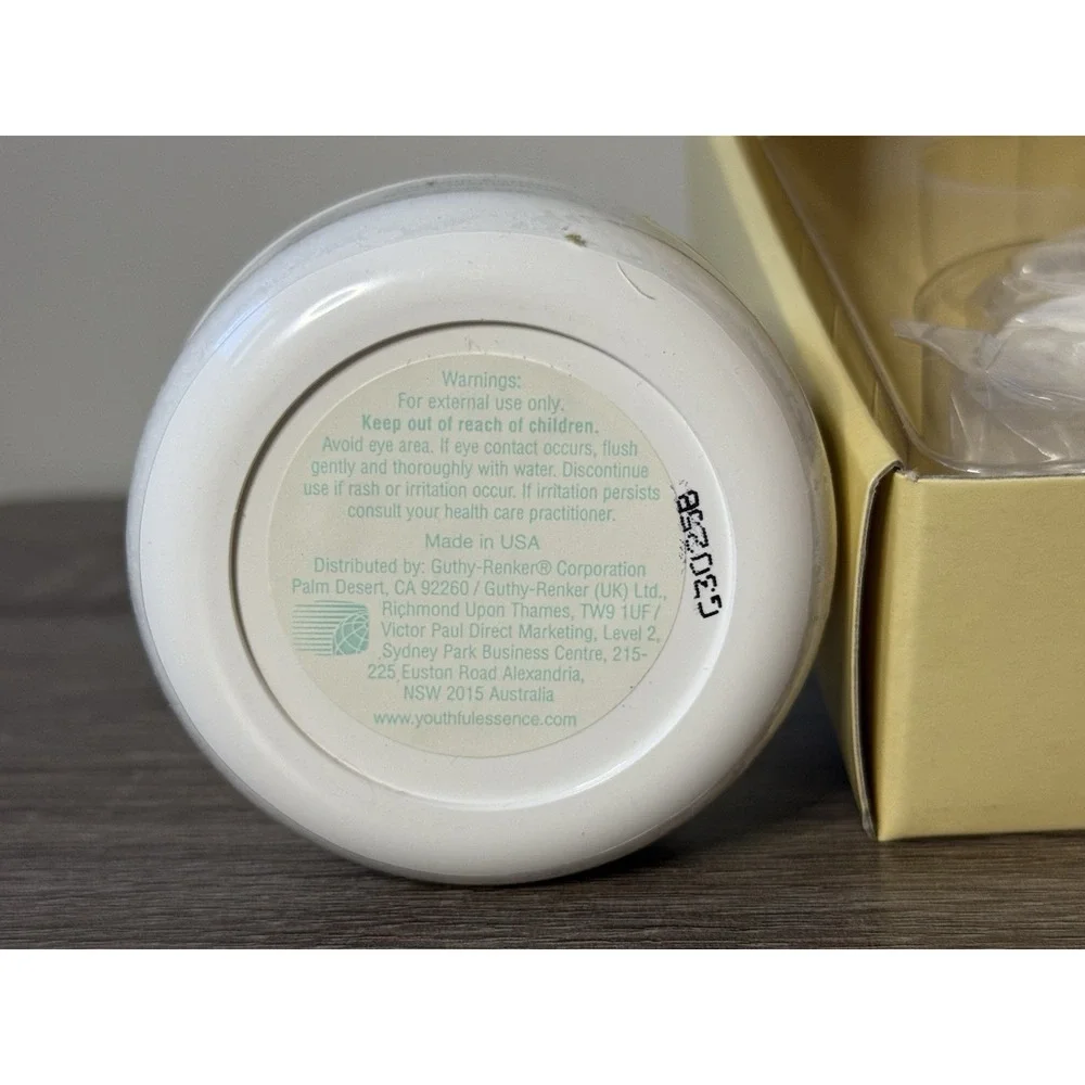 Youthful Essence By Susan Lucci Vitamin Enriched Resurfacing Cream W/ Pads 2.5oz